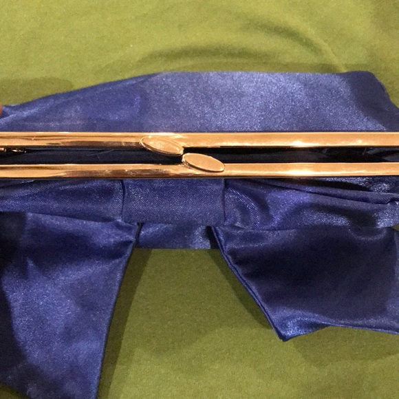 💙Royal blue satin clutch💙 - Picture 6 of 6